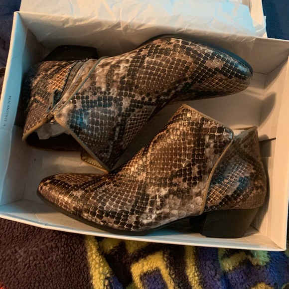 Salon studio snake skin boots - Picture 3 of 5